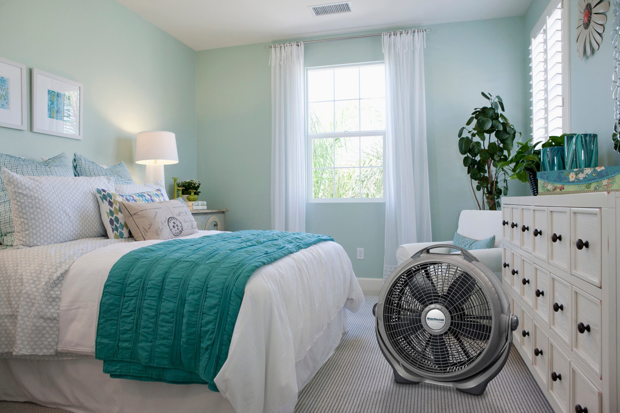Lasko Wind Machine 20 Air Circulator Fan: 3-Speed. Pivoting. Gray - Image 4
